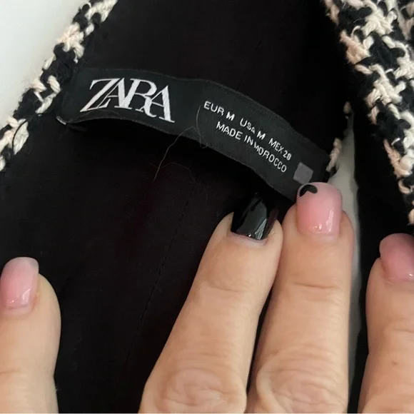 ZARA MIDI TWEED HERRINGBONE PINAFORE JUMPER DRESS BLACK WHITE BUTTONS MEDIUM - Picture 14 of 15